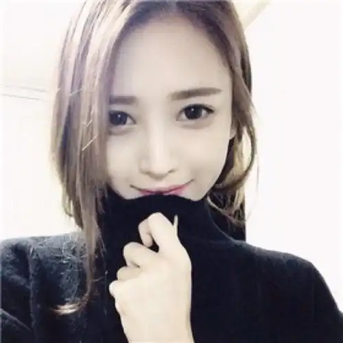 玩黑女生头像明媚