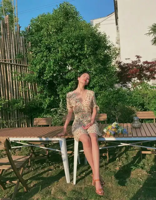 太太太太太太好看了复古仙女杨采钰让北京一秒变南法