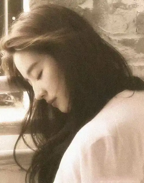 女生头像侧脸温柔董洁