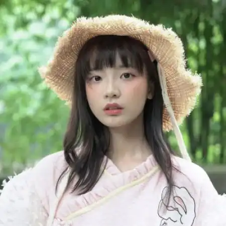 微信头像女生简约干净夏