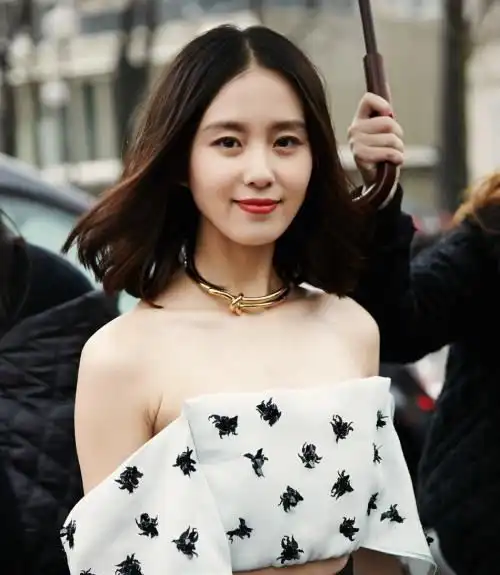 成熟优雅女生图片头像刘