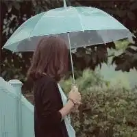 求女生唯美有意境的头像侧面背面都行
