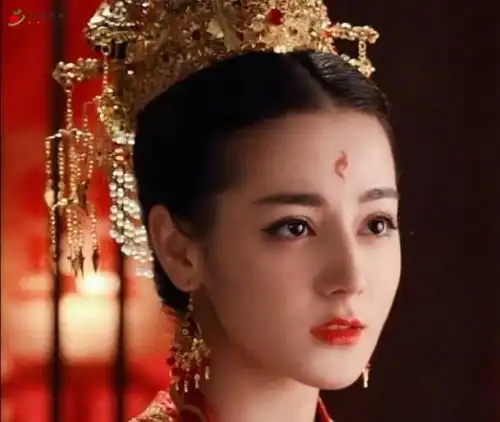 迪丽热巴首演侠女的电视剧是什么与方中信搭戏,青狐是谁