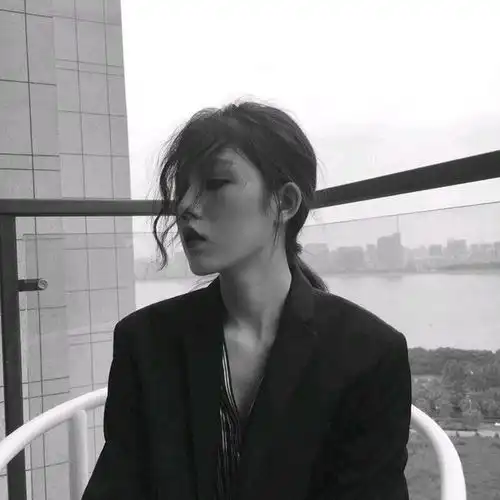 幽默笑话算命先生说我最近会交桃花运,我不信