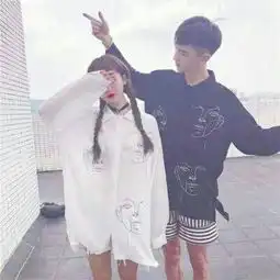 两个人的情侣头像一对和你在一起都是风景