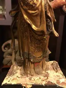 女造像