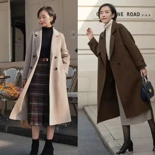 成熟女人的气质选择呢大衣过膝半裙,时髦知性,普通人可照搬