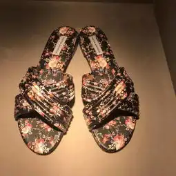 tabithasimmons穿一双好鞋的女人一定不丑