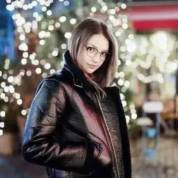 俄罗斯美女几乎什么也没做,就成了韩国的网红,上万男子加她好友