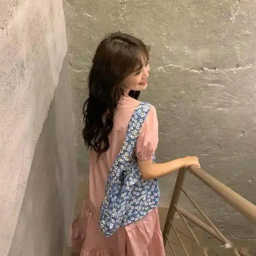 碎花裙算什么今夏这条奶油裙才真火,洋气减龄,明星都在穿