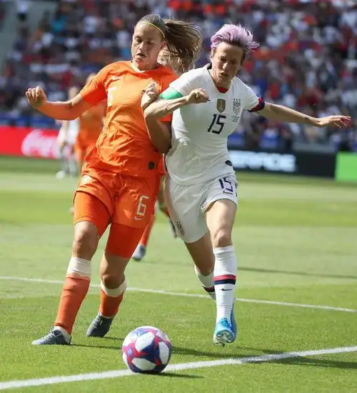 美国队2比0战胜荷兰卫冕女足世界杯冠军