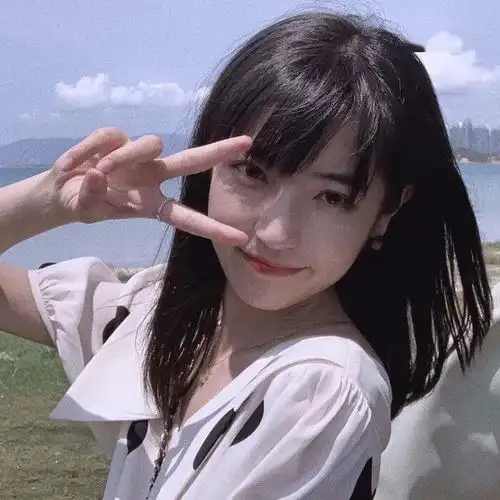 女生头像胶片风女孩