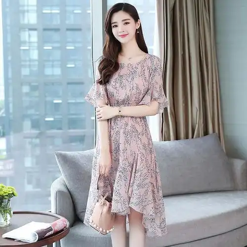 爱上粉色调清新的连衣裙,值得放入衣橱,成为人人羡慕的小仙女