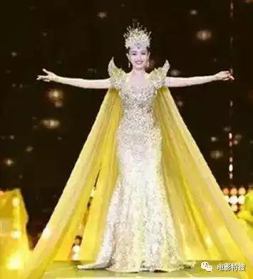 杨紫为超越迪丽热巴做金鹰女神,亲自下场拉票,热巴粉丝发3字暗讽