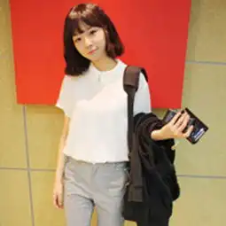 女生头像阳光干净正面睡