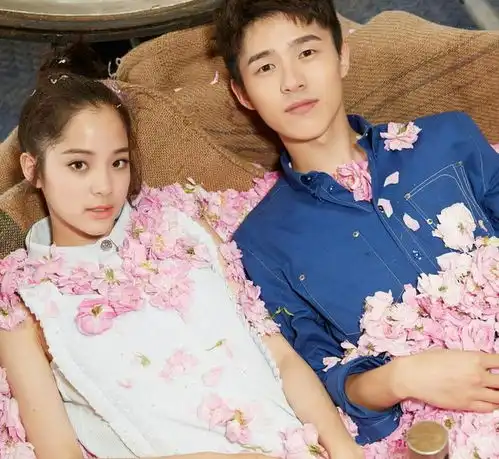 继王源之后,欧阳娜娜和蔡徐坤又传绯闻,一起现身张杰演唱会被拍