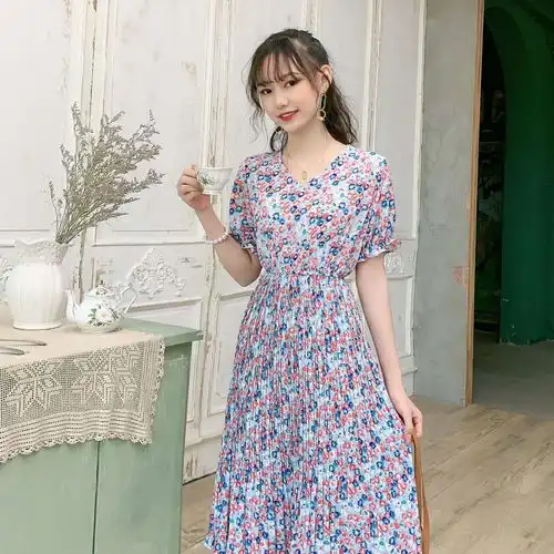 碎花连衣裙2020新款女春秋复古v领碎花裙修身显瘦下半身压折裙子