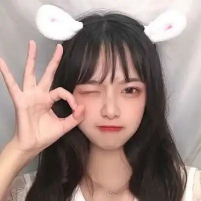 女生头像阳光干净正面偏