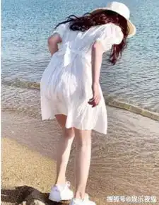 鞠婧祎海边度假晒美照,长发红唇出镜,尽显仙女气质