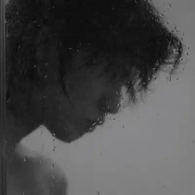 微丧男生头像冷酷帅气侧脸真人遮脸我这个年纪本来就没有快乐可寻了