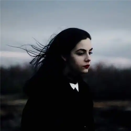 约会中看懂她的暗示性语言很重要