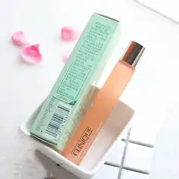 眼霜到底怎么用各个年龄段眼部保养全攻略