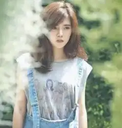 和鹿晗,杨阳长的像的女生