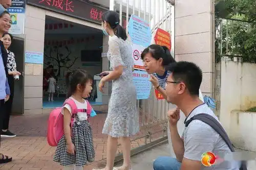 00后美少女读博武汉首批新生报到,集齐十二生肖