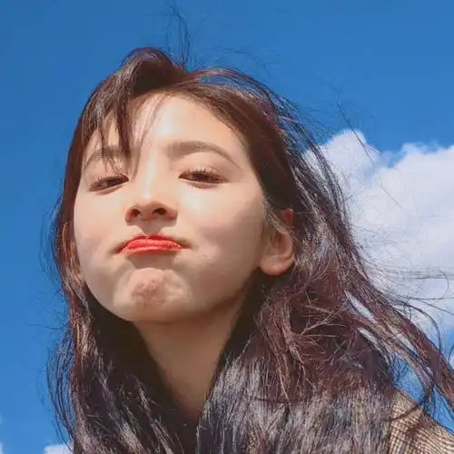 6岁的女孩可爱头像真人达雅