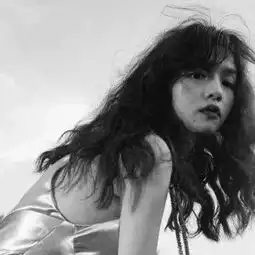 黑白真人头像高清女露可