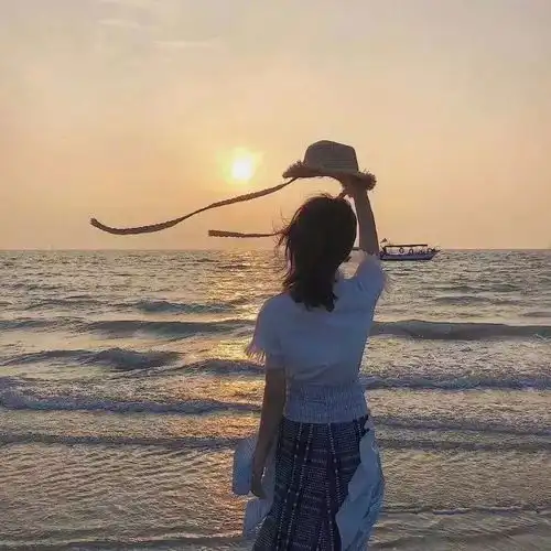 女生头像愿你所到之处,遍地阳光