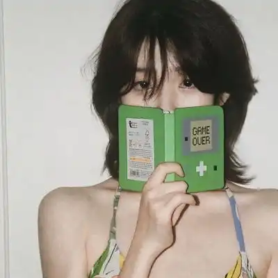 女生纯欲头像赏色