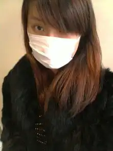 这美女有一双漂亮的双眼皮大眼睛,鼻子一般,嘴巴不好看,下巴很好看吗是瓜子脸吗她是清纯美女好看
