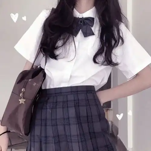 制服部位女头怎么解释,草稿纸上都是你的名字