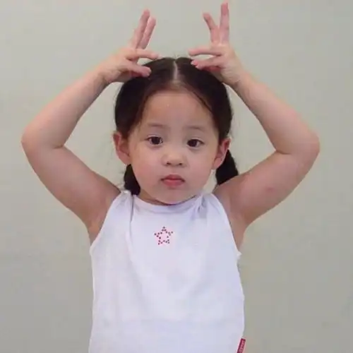 90多斤的欧阳娜娜被嫌弃长胖了,她自己还很可爱的回应吐槽