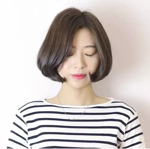 长发气质美女头像剪短发