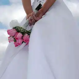 自带好运头像淡雅女人背