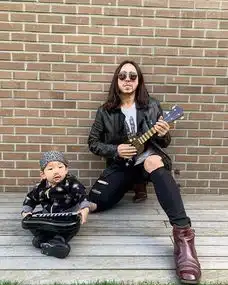 37岁女子生娃后,把孩子逼疯了