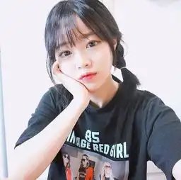 我们叫他白公子,年龄刚刚过二十