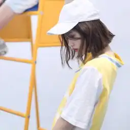 好看的女生图片真人自拍2017各种美颜软件横行的年代