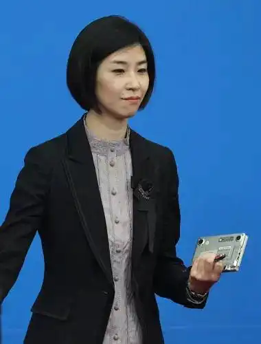 真正的高冷女神总理背后的美女翻译张璐告诉你如何学习英文
