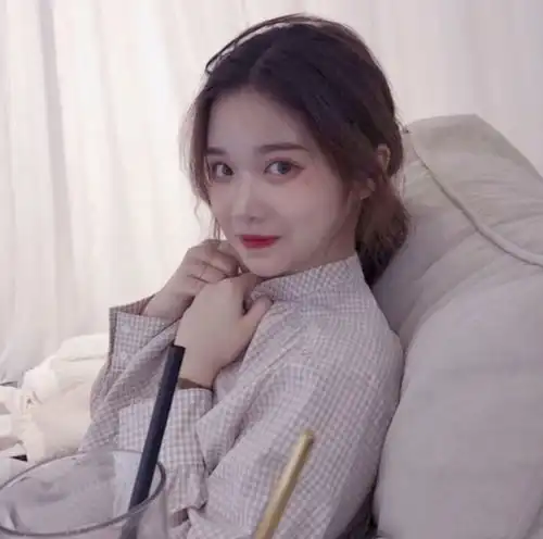 初中生假装有钱,会有这3种表现,别人看笑话他还不自知