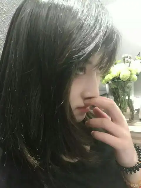 女孩子长得还可以不是那么惊艳好看吗算什么性格类型的女孩吗哪种性格类型的男人喜欢她喜欢她的男人