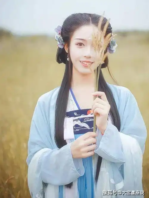 表里不一的3大星座女生,外表软萌,内心却是女汉子