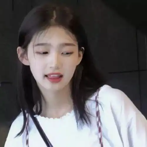 好看的头像女生简单干净