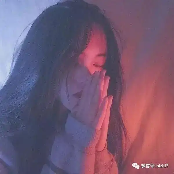 成熟稳重的头像女动漫欧