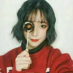 短发女生头像拿图点赞,谢谢