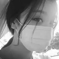 女人伤感黑白背影头像口