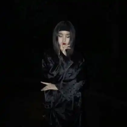 霸气冷酷的女生头像,一个人很酷眼神冷淡无情的
