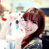 小鼻子小眼的韩版女生头像